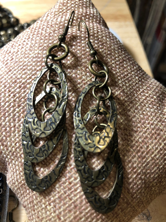 3 Linked Textured Brass Drops